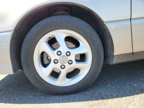 Used 2000 Lexus ES 330 w/ Lexus Value Pkg FWD image 24