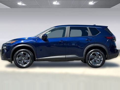 Used 2025 Nissan Rogue SV FWD image 2