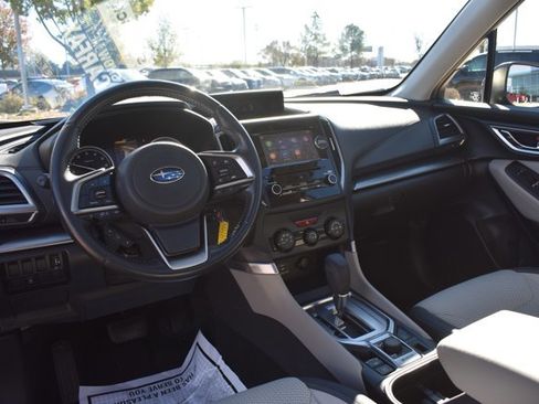 Used 2019 Subaru Forester Premium image 20