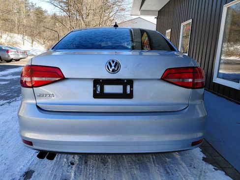 Used 2015 Volkswagen Jetta S image 7