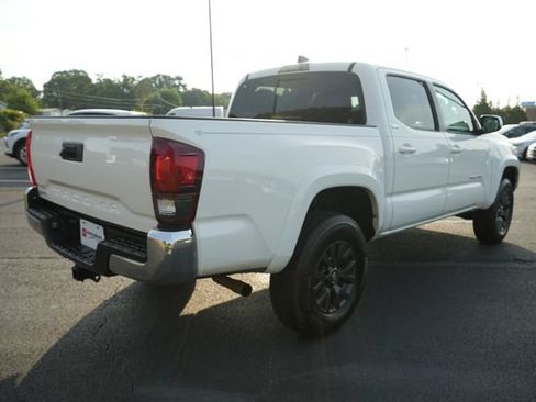 Used 2023 Toyota Tacoma SR5 RWD image 7
