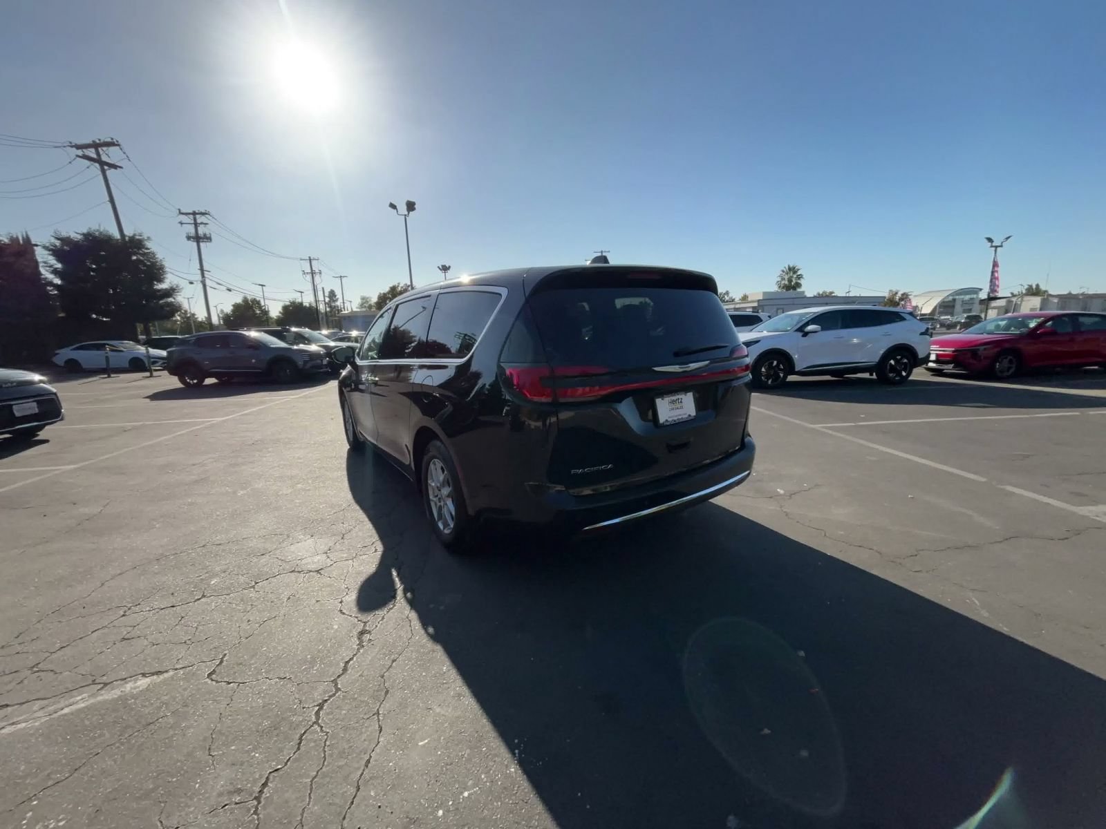Used 2025 Chrysler Pacifica Select FWD image 10