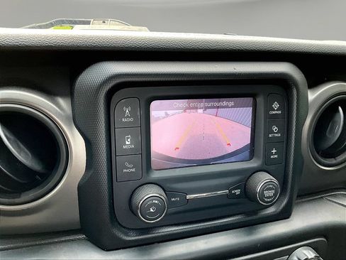 Used 2021 Jeep Wrangler Unlimited Sport AWD/4WD image 18