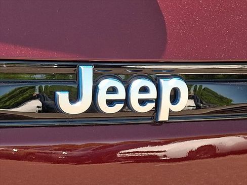 Certified 2024 Jeep Grand Cherokee Overland w/ Advanced Protech Group III AWD/4WD image 17