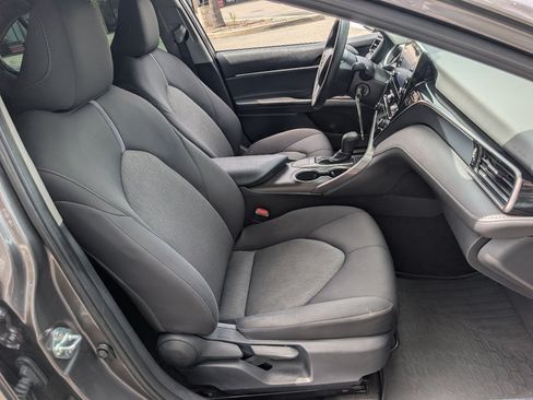 Used 2024 Toyota Camry LE FWD image 8