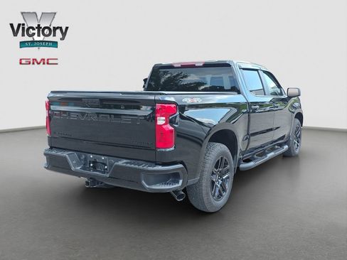 Used 2025 Chevrolet Silverado 1500 Custom w/ Turbomax Blackout Package AWD/4WD image 17