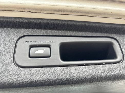 Used 2018 Honda Odyssey Elite image 8