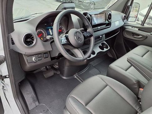 New 2026 Mercedes-Benz Sprinter 2500 image 4