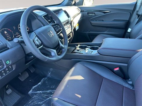 New 2026 Honda Ridgeline Black Edition image 10