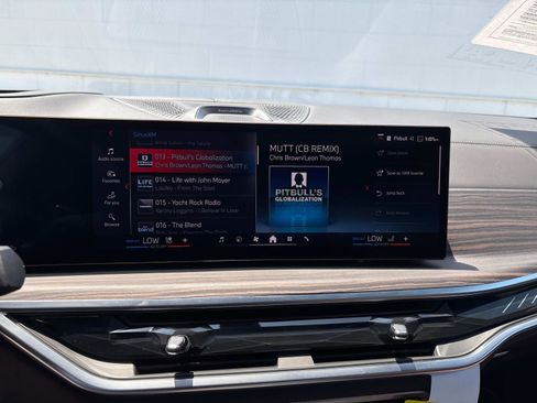 Used 2025 BMW X5 M60i image 29