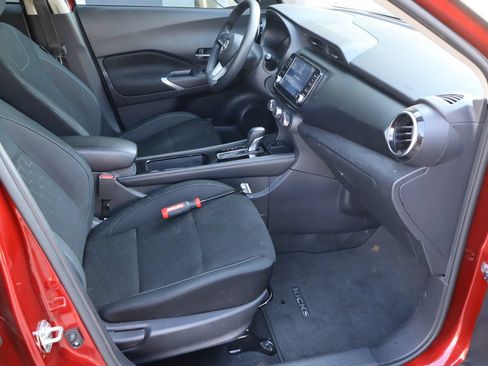 Used 2024 Nissan Kicks SV FWD image 16