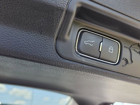 Used 2025 Ford Explorer Active RWD image 13