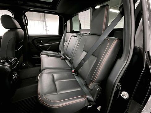 Used 2024 Nissan Titan PRO-4X w/ Pro-4x Convenience Package image 21