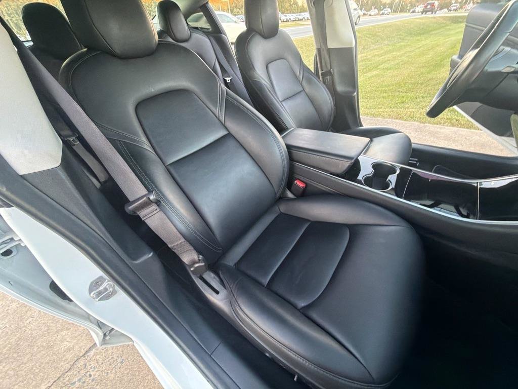 Used 2018 Tesla Model 3 Long Range RWD image 28