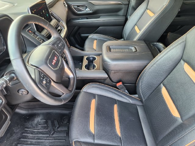 Used 2024 GMC Yukon AT4 w/ Technology Package AWD/4WD image 12