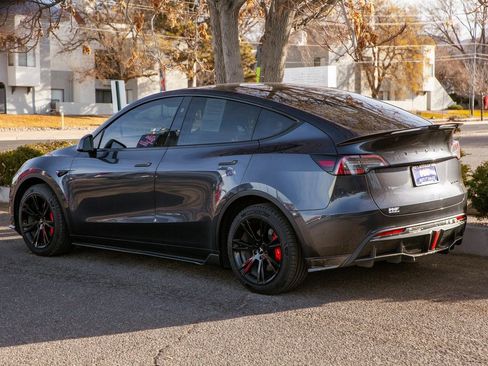 Used 2024 Tesla Model Y Long Range image 7