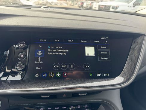 Used 2023 Buick Envision Essence image 27