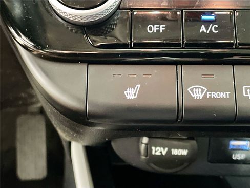 Used 2024 Hyundai Elantra Limited FWD image 16