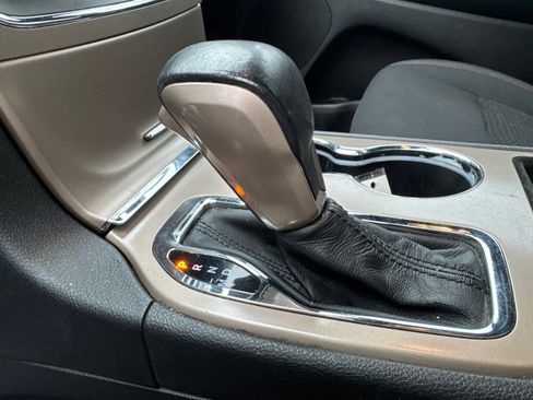 Used 2016 Jeep Grand Cherokee Laredo 75th Anniversary image 26