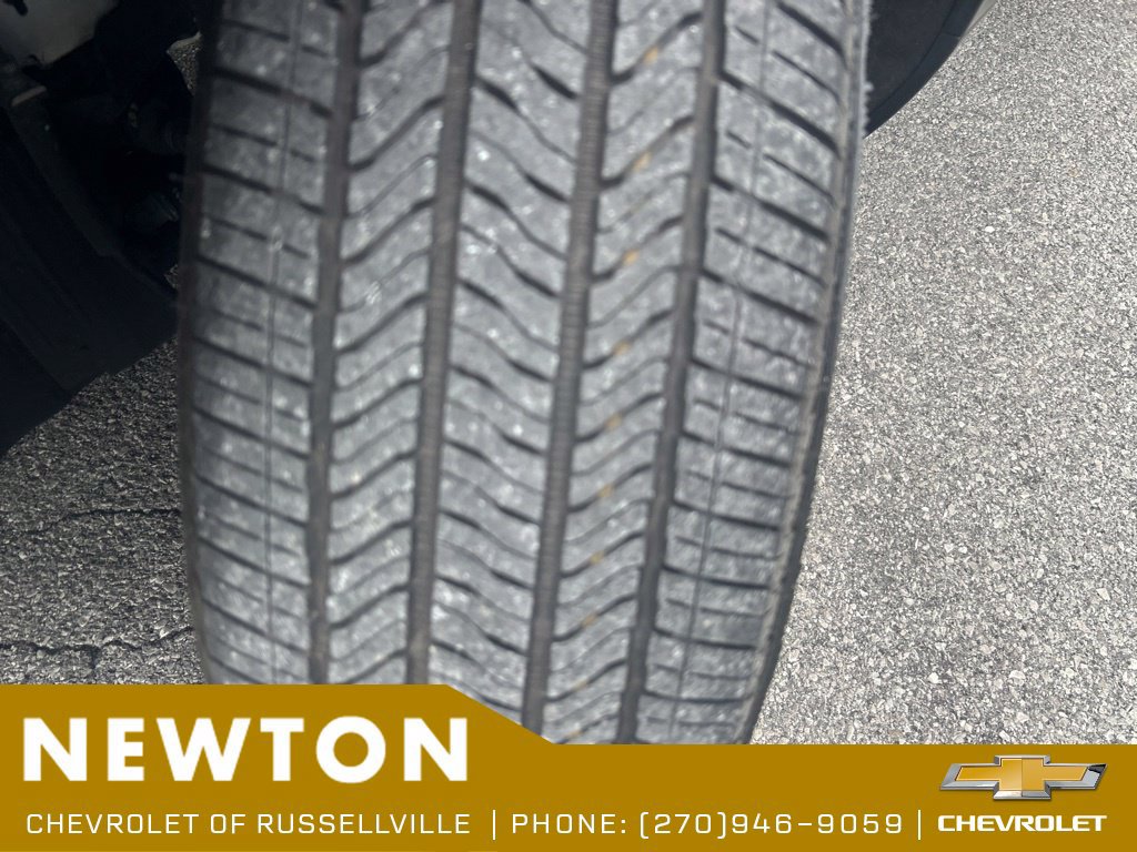Used 2026 Chevrolet Traverse LT w/ Driver Confidence Package FWD image 46