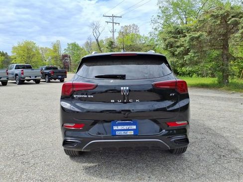 Used 2024 Buick Encore GX Sport Touring FWD image 6