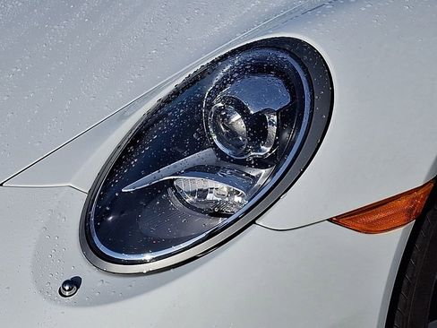 Used 2015 Porsche 911 Carrera 4 image 7