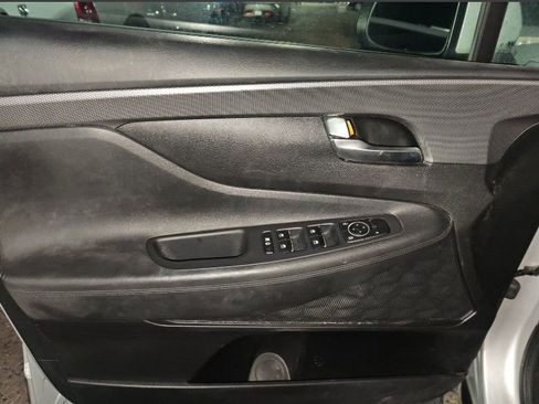 Used 2019 Hyundai Santa Fe SE image 24