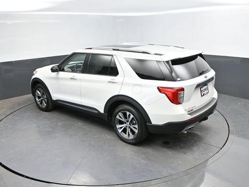 Used 2020 Ford Explorer Platinum w/ Premium Technology Package AWD/4WD image 30