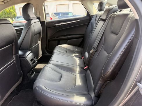 Used 2017 Ford Fusion Titanium FWD image 21