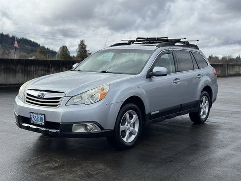 Used 2012 Subaru Outback 2.5i Premium AWD/4WD image 1