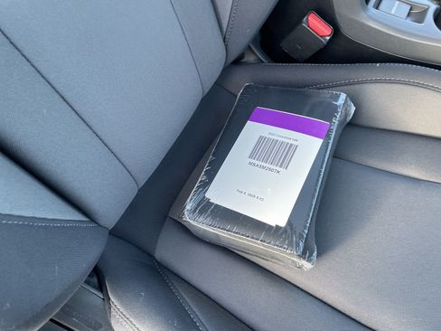 Used 2025 Subaru Crosstrek 2.0i Premium image 21