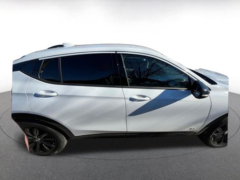 Used 2025 Buick Envista Sport Touring image 8