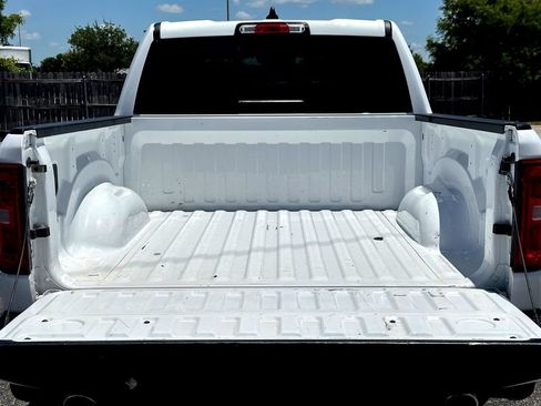 Used 2025 RAM 1500 Laramie AWD/4WD image 10