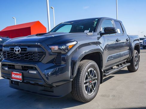 New 2025 Toyota Tacoma TRD Sport image 3