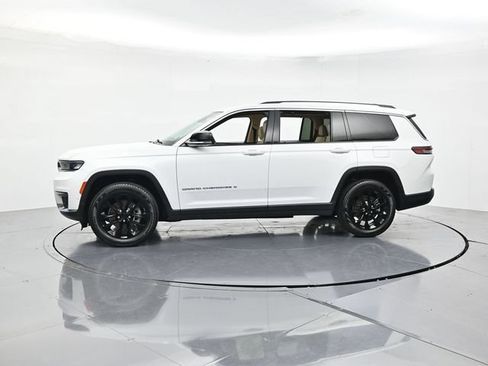 Used 2021 Jeep Grand Cherokee L Limited w/ Luxury Tech Group II AWD/4WD image 6