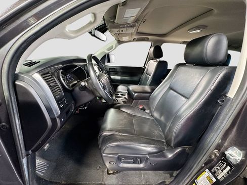 Used 2019 Toyota Sequoia TRD Sport w/ TRD Sport Premium Package AWD/4WD image 11