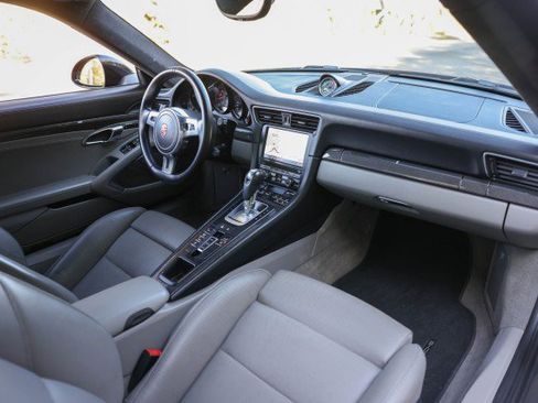 Used 2015 Porsche 911 Turbo S image 14