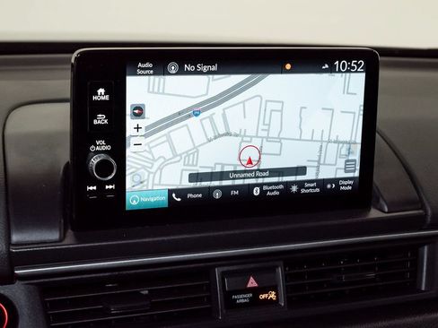 Used 2025 Honda Pilot Black Edition image 18
