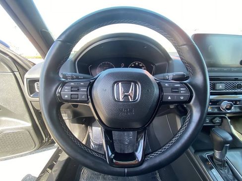 Used 2025 Honda Civic Sport image 25