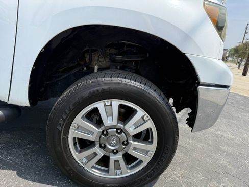 Used 2013 Toyota Tundra 2WD CrewMax w/ Tow Pkg image 8