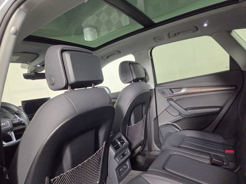 Used 2023 Audi Q5 2.0T Premium w/ Convenience Package AWD/4WD image 25