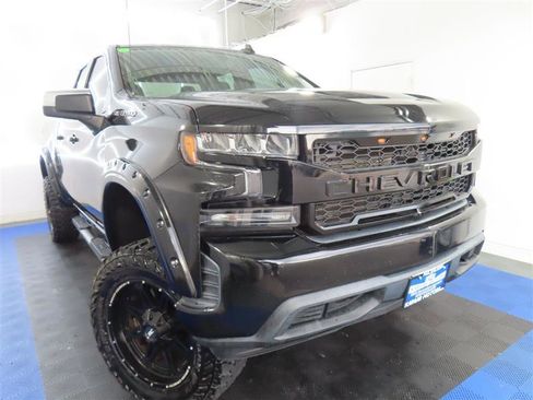 Used 2020 Chevrolet Silverado 1500 LT w/ Trailering Package AWD/4WD image 3