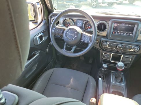 Used 2022 Jeep Wrangler Unlimited Sport AWD/4WD image 17