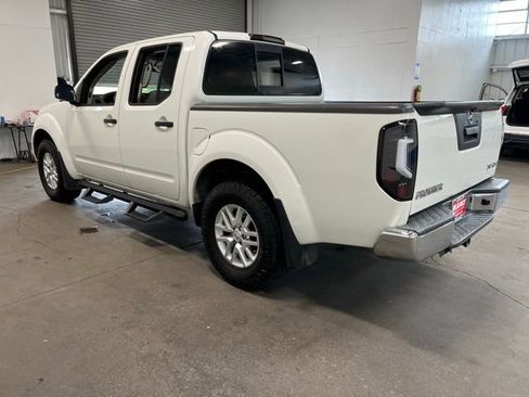 Used 2019 Nissan Frontier SV AWD/4WD image 5