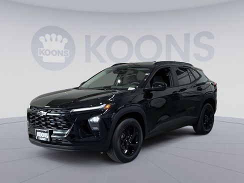 New 2026 Chevrolet Trax LT FWD image 1