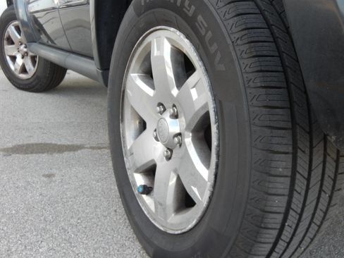 Used 2005 Jeep Liberty Limited image 14