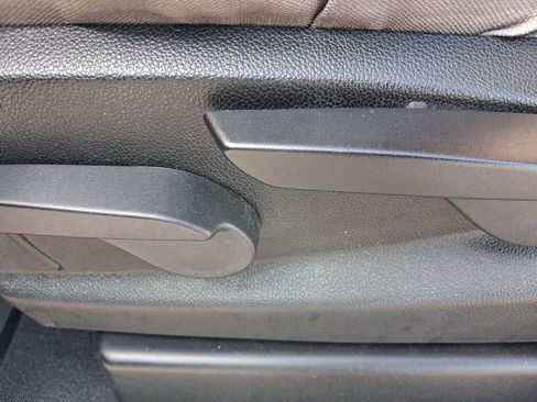 Used 2019 Chevrolet Silverado 1500 LT RWD image 17