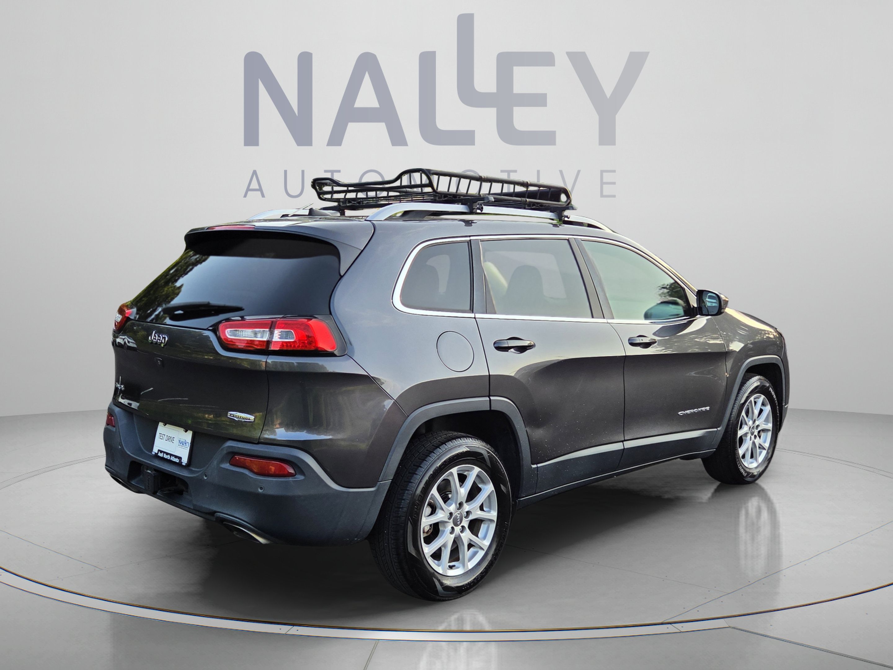 Used 2016 Jeep Cherokee Latitude w/ Comfort/Convenience Group AWD/4WD image 5
