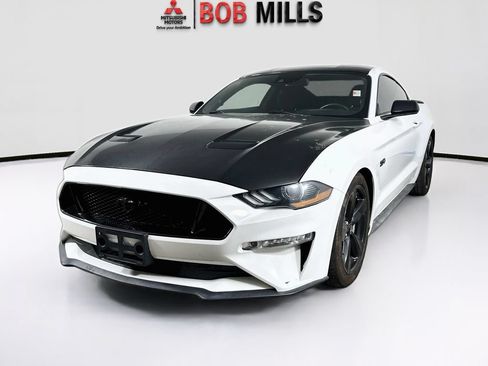 Used 2022 Ford Mustang GT w/ Black Accent Package RWD image 3