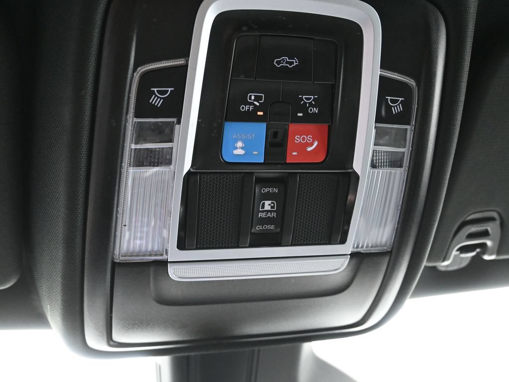 Used 2025 RAM 1500 Big Horn AWD/4WD image 23